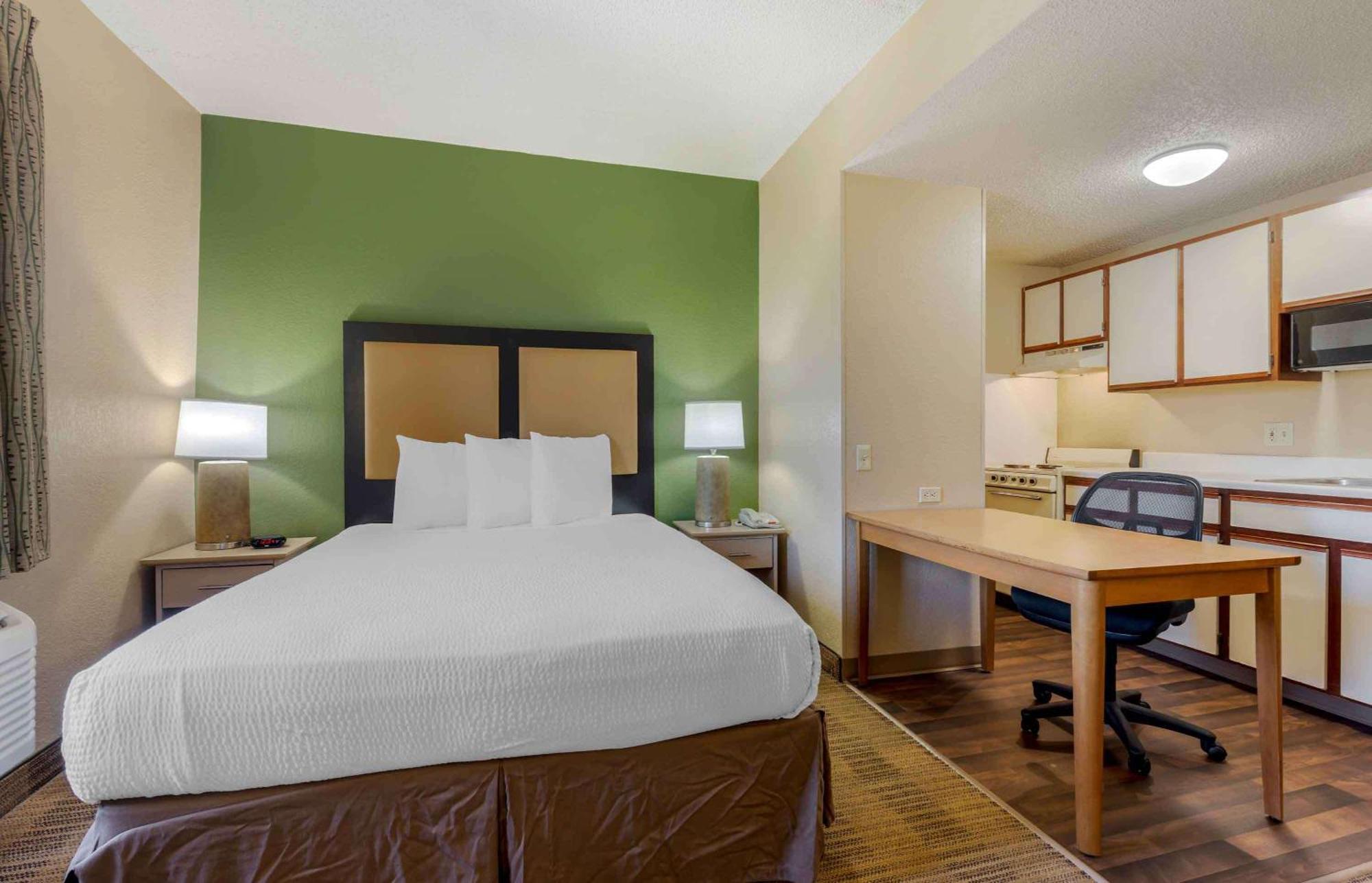 Extended America Select - Dallas - Colinas - Meadow Creek Dr Hotel 2*