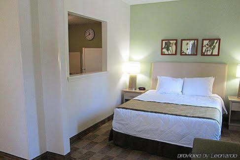 Extended America Select - Dallas - Colinas - Meadow Creek Dr 2* Irving